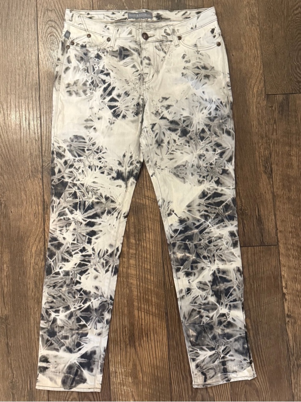 Rock and Republic Women’s Berlin Skinny Low Rise Abstract Black White Size 14